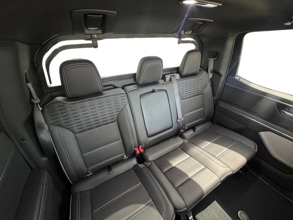 2025 GMC Sierra EV Denali - Photo 17
