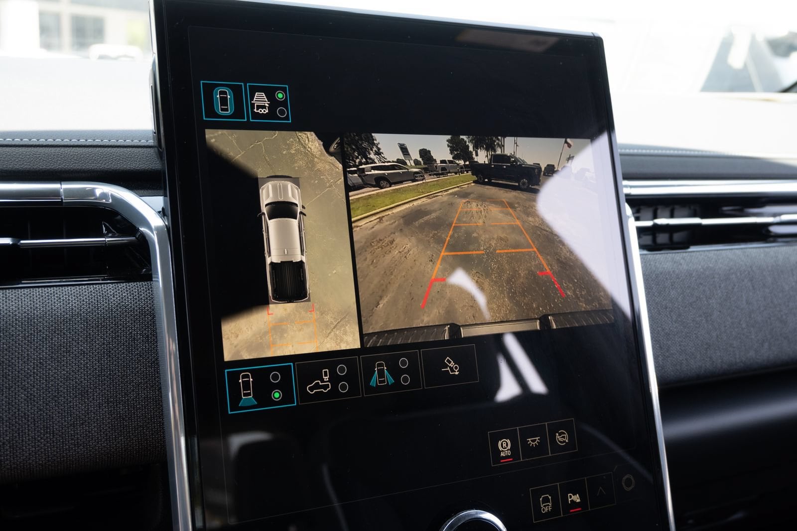 2026 GMC Sierra EV Elevation - Photo 13