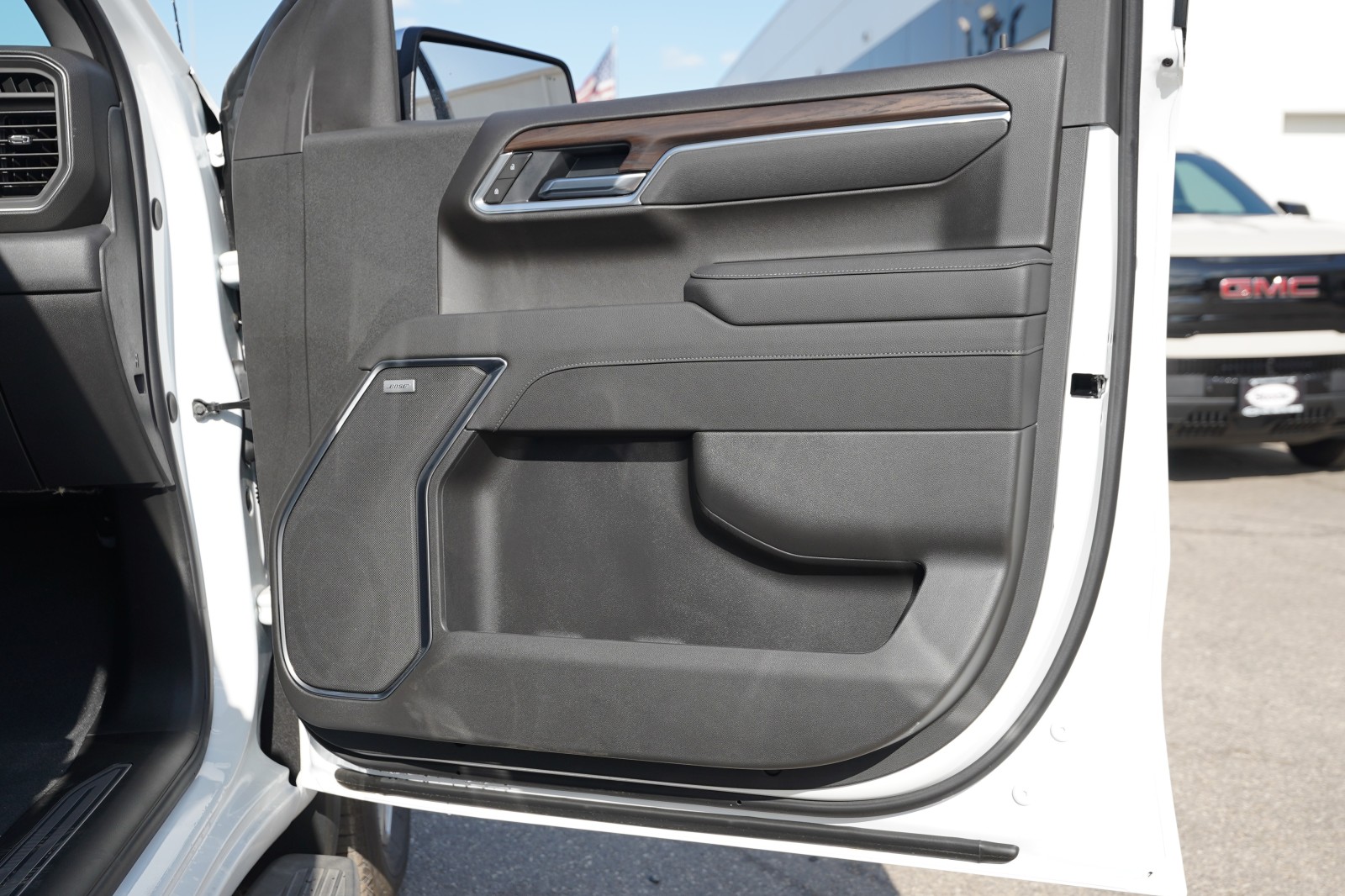 2026 GMC Sierra 1500 SLT - Photo 26