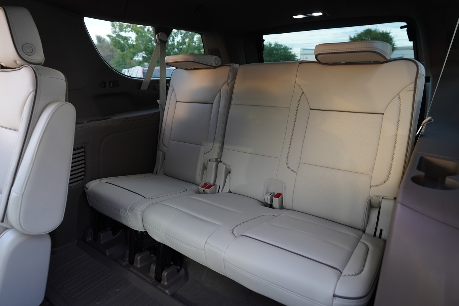 2026 GMC Yukon XL Denali - Photo 19