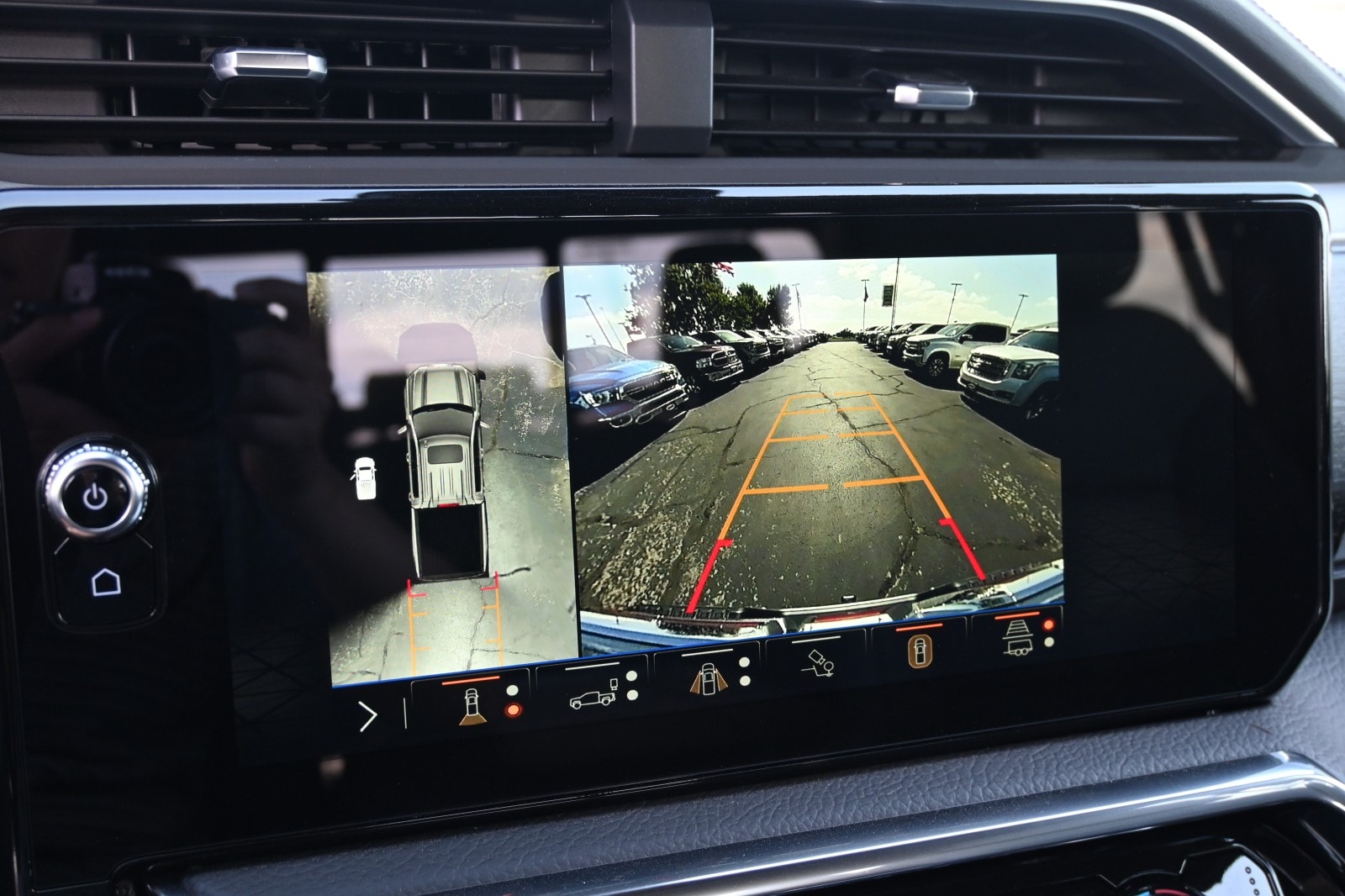 2026 GMC Sierra 1500 Denali - Photo 13