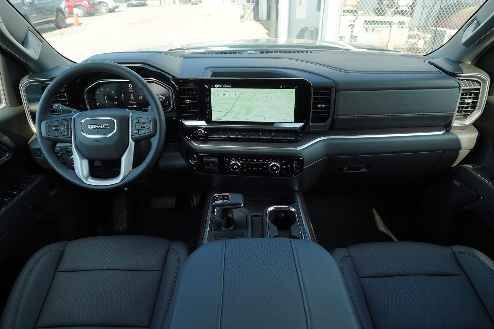2026 GMC Sierra 1500 SLT - Photo 7