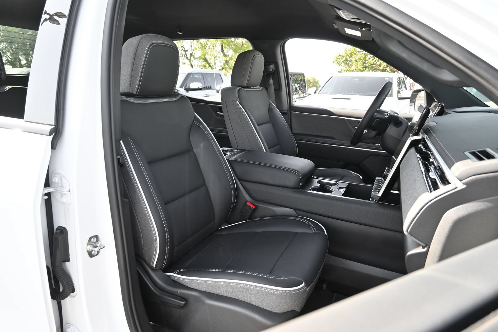 2026 GMC Sierra EV Elevation - Photo 25