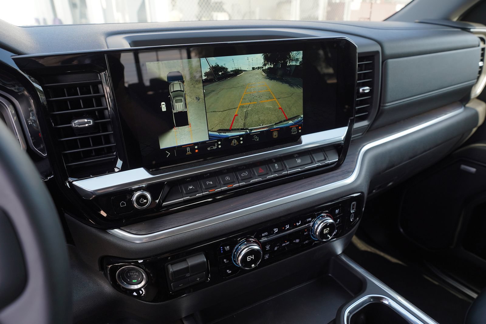2026 GMC Sierra 1500 SLT - Photo 13
