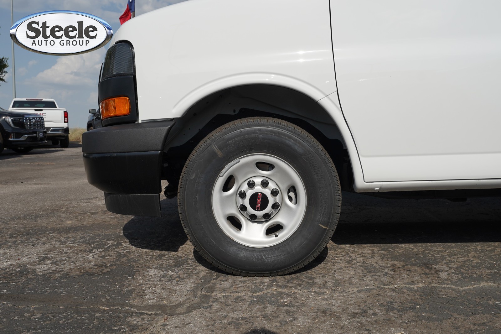 2026 GMC Savana Cargo Work Van - Photo 28