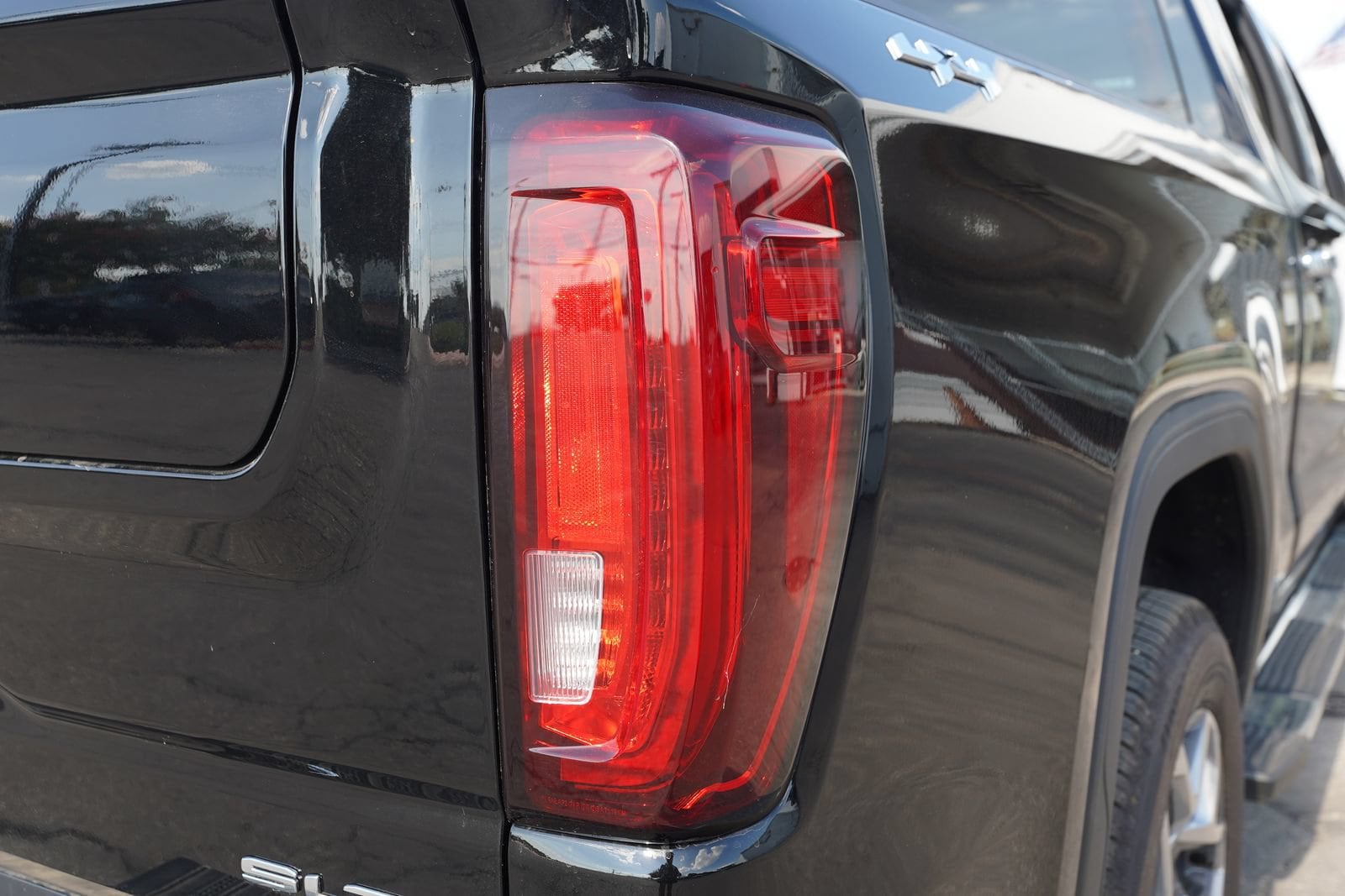 2026 GMC Sierra 1500 SLT - Photo 21