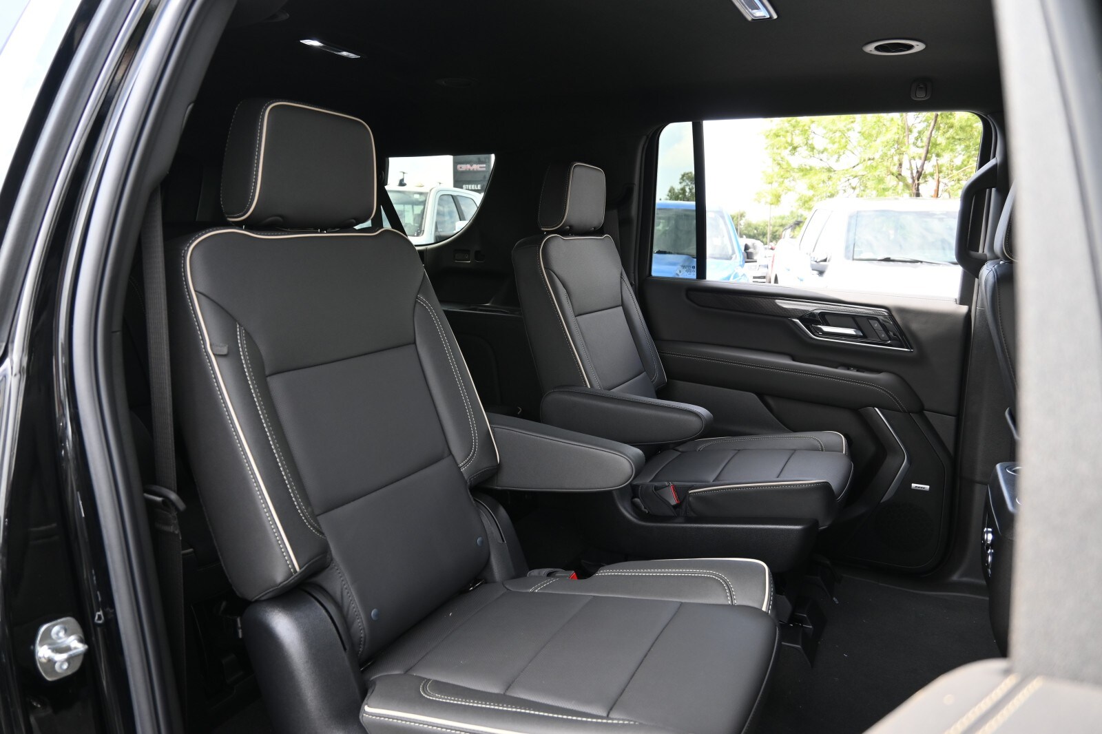 2026 GMC Yukon XL Elevation - Photo 25
