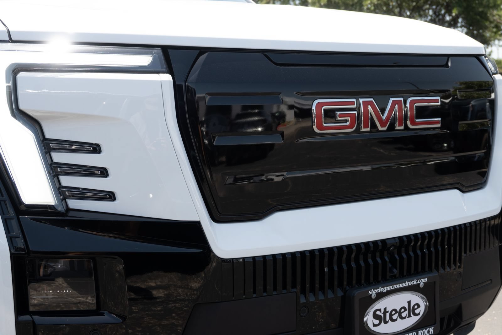 2026 GMC Sierra EV Elevation - Photo 27