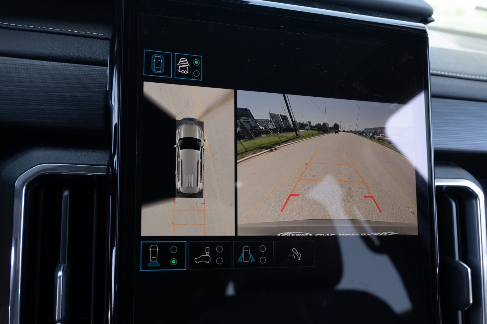2026 GMC Acadia Elevation - Photo 12