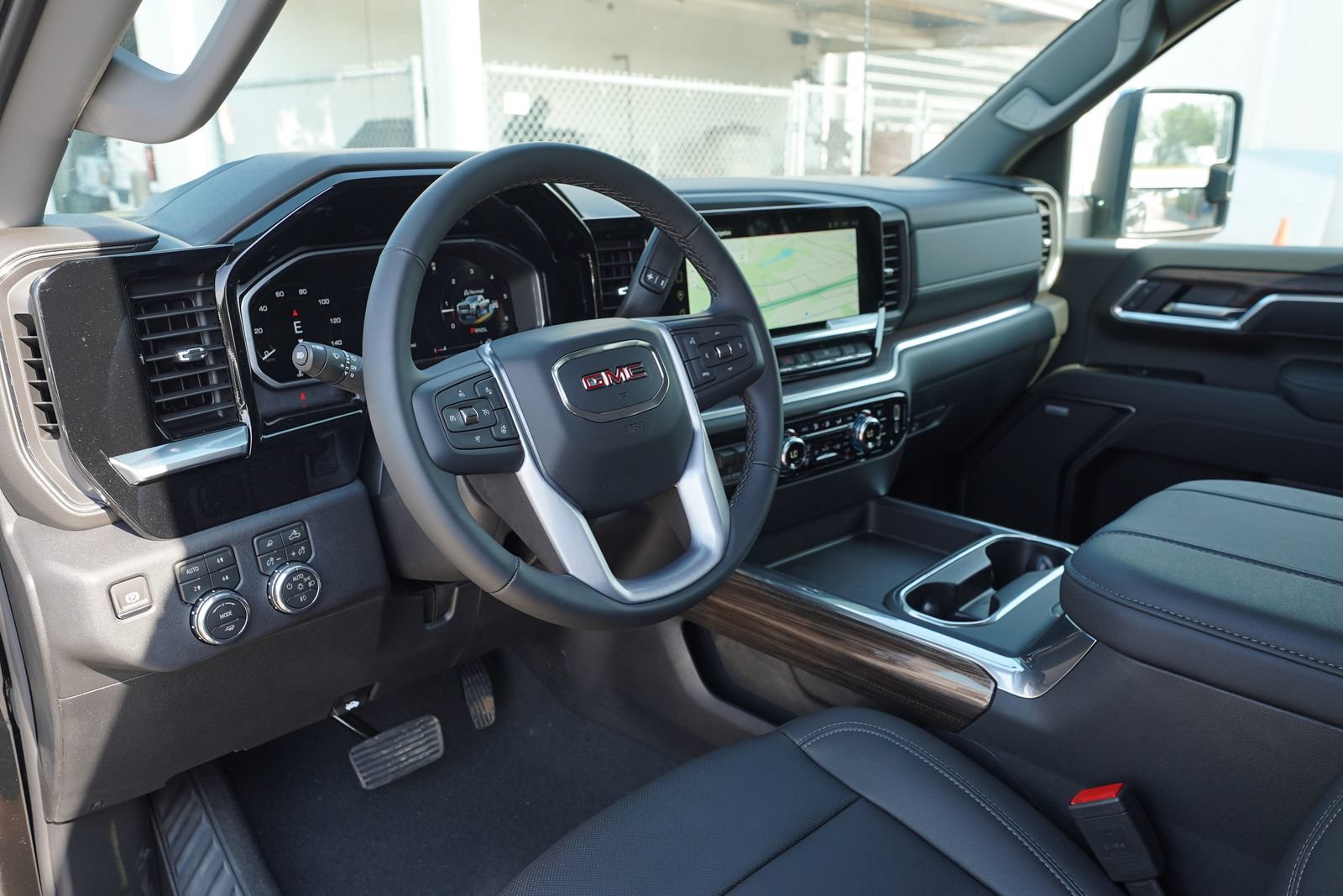 2026 GMC Sierra 2500HD SLT - Photo 17
