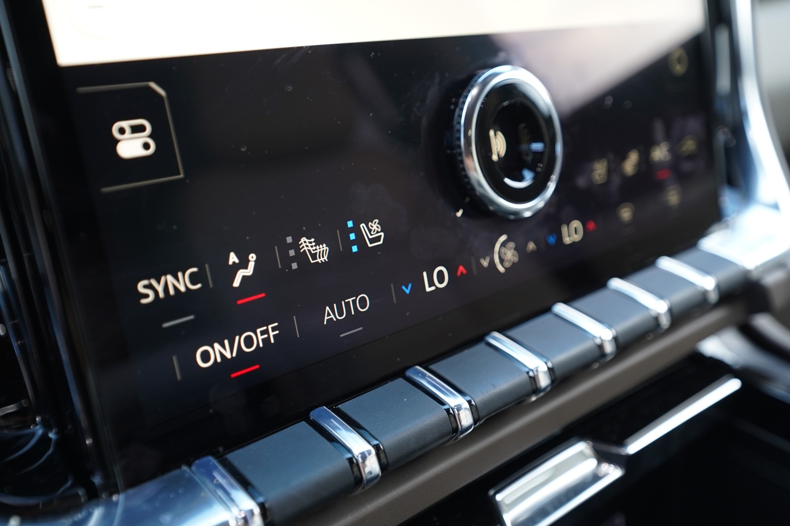 2026 GMC Yukon XL Denali - Photo 14