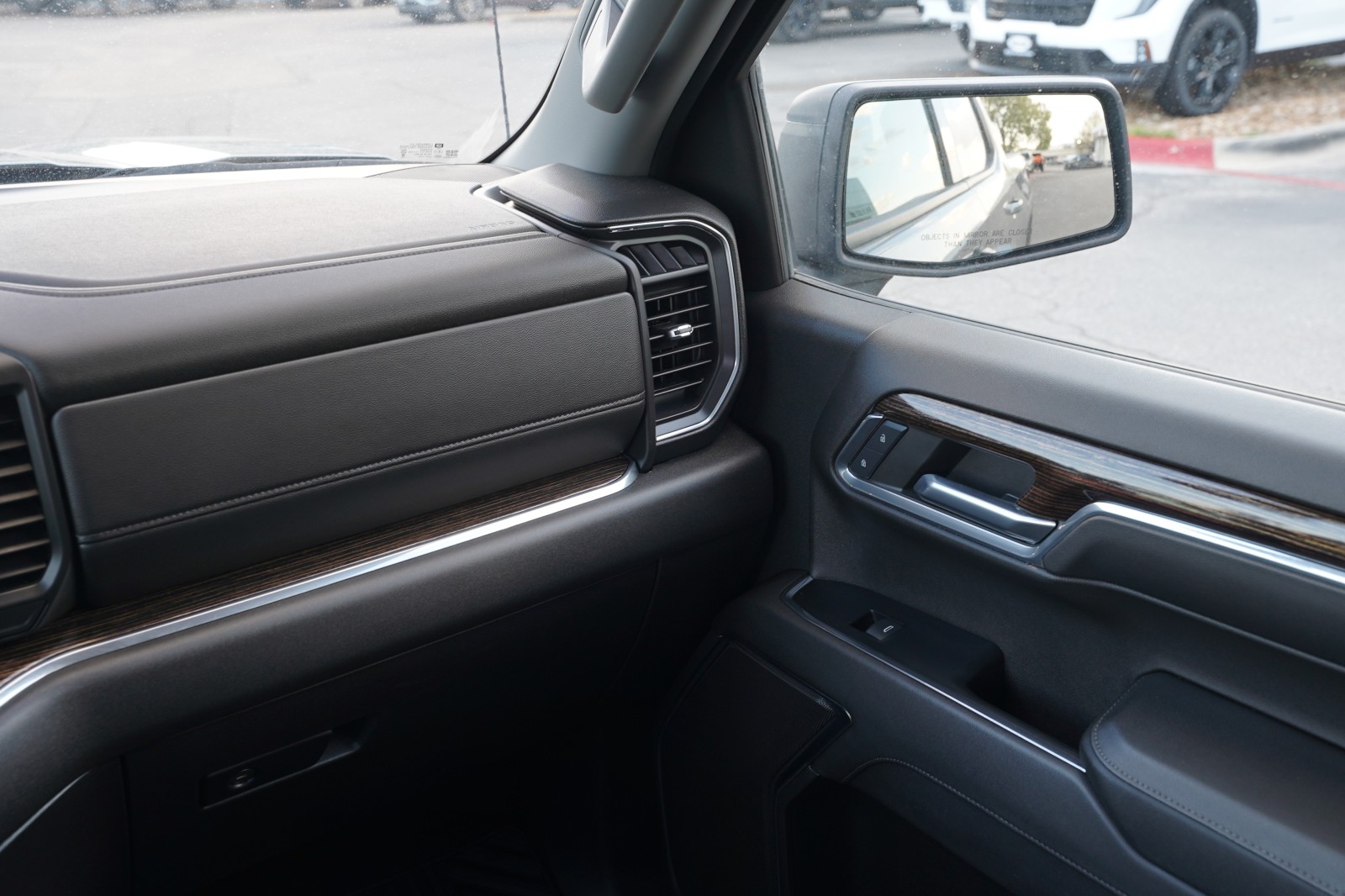 2024 GMC Sierra 1500 Elevation - Photo 8