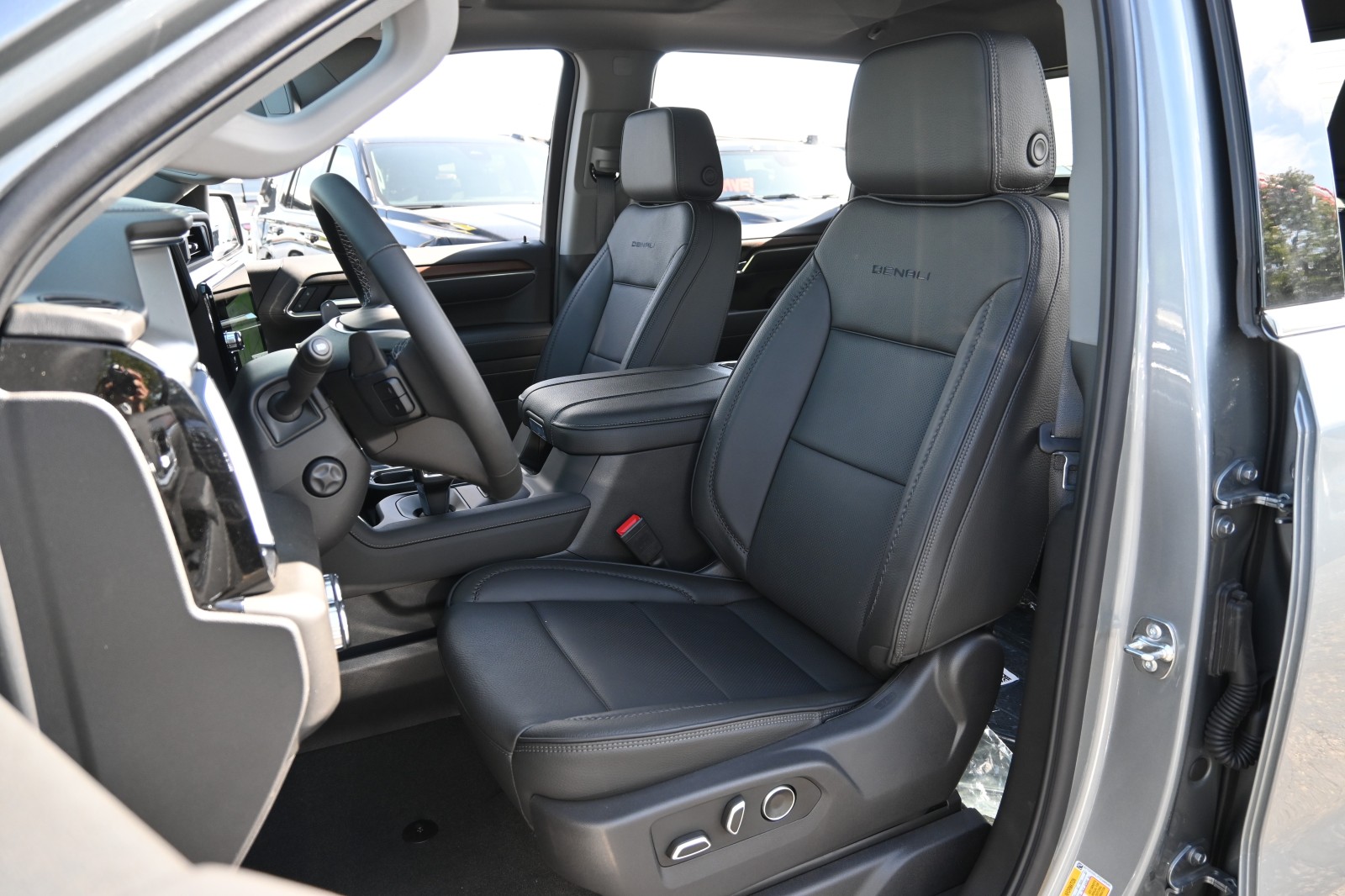 2026 GMC Sierra 1500 Denali - Photo 18