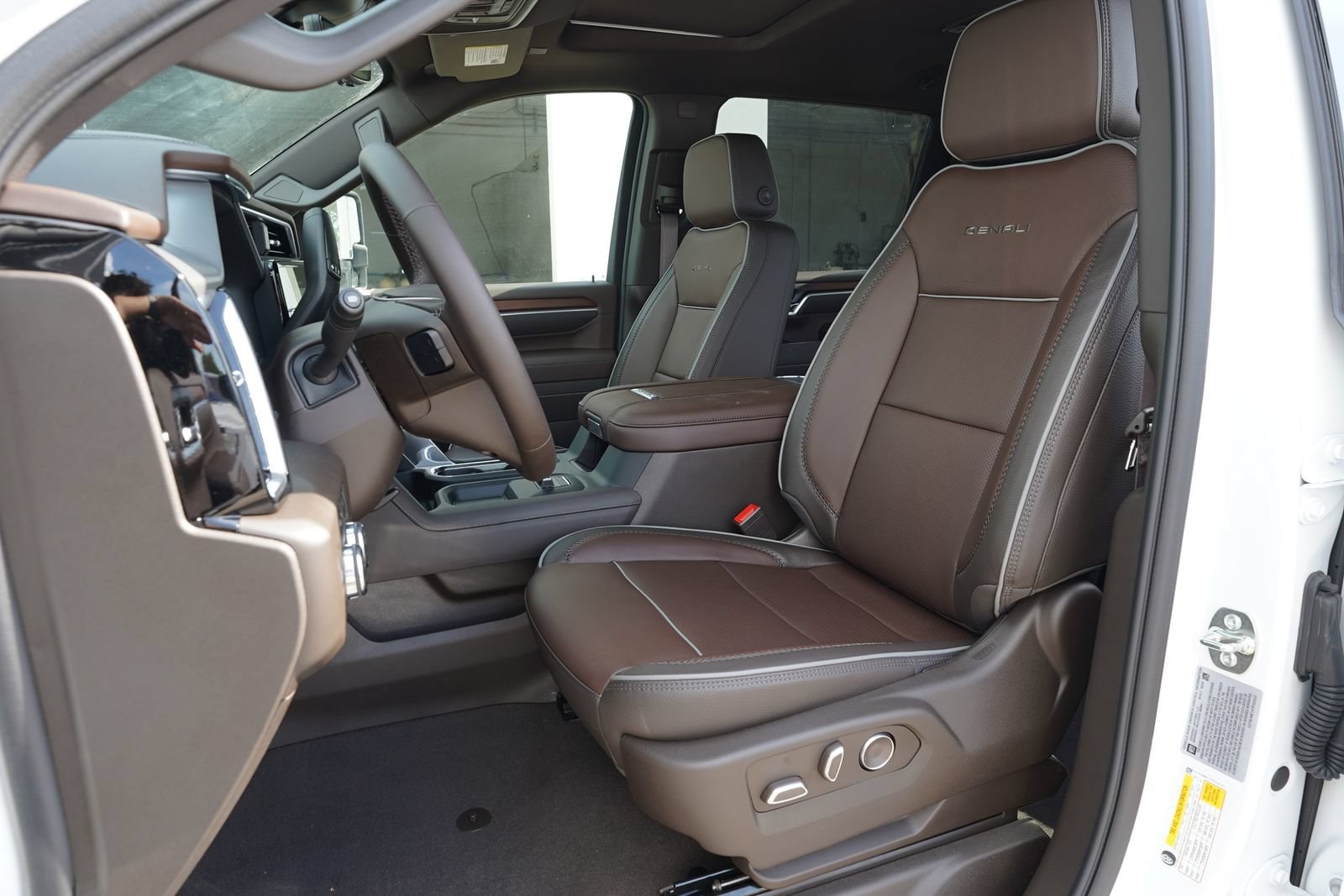 2026 GMC Sierra 3500HD Denali - Photo 18