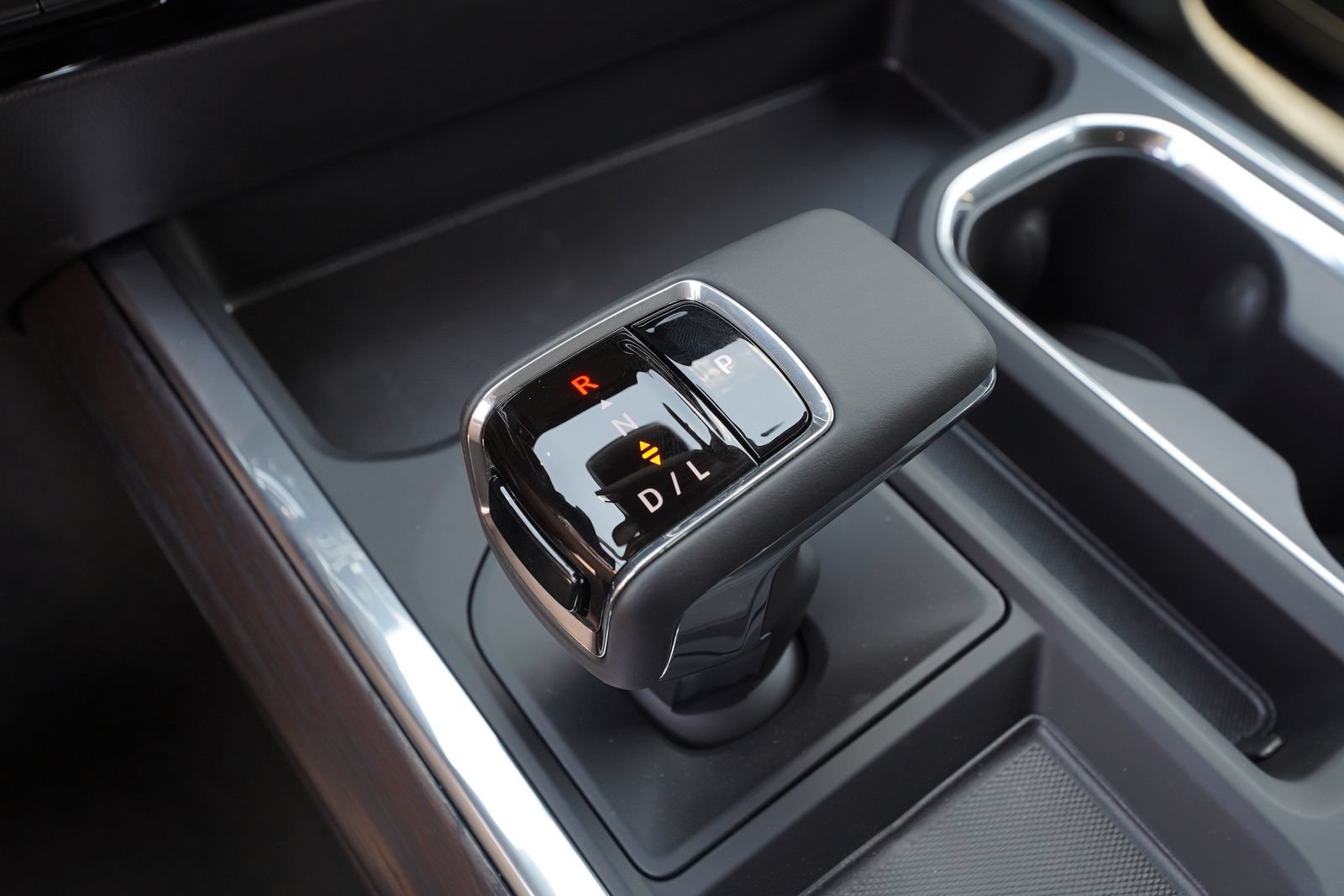 2026 GMC Sierra 1500 SLT - Photo 14
