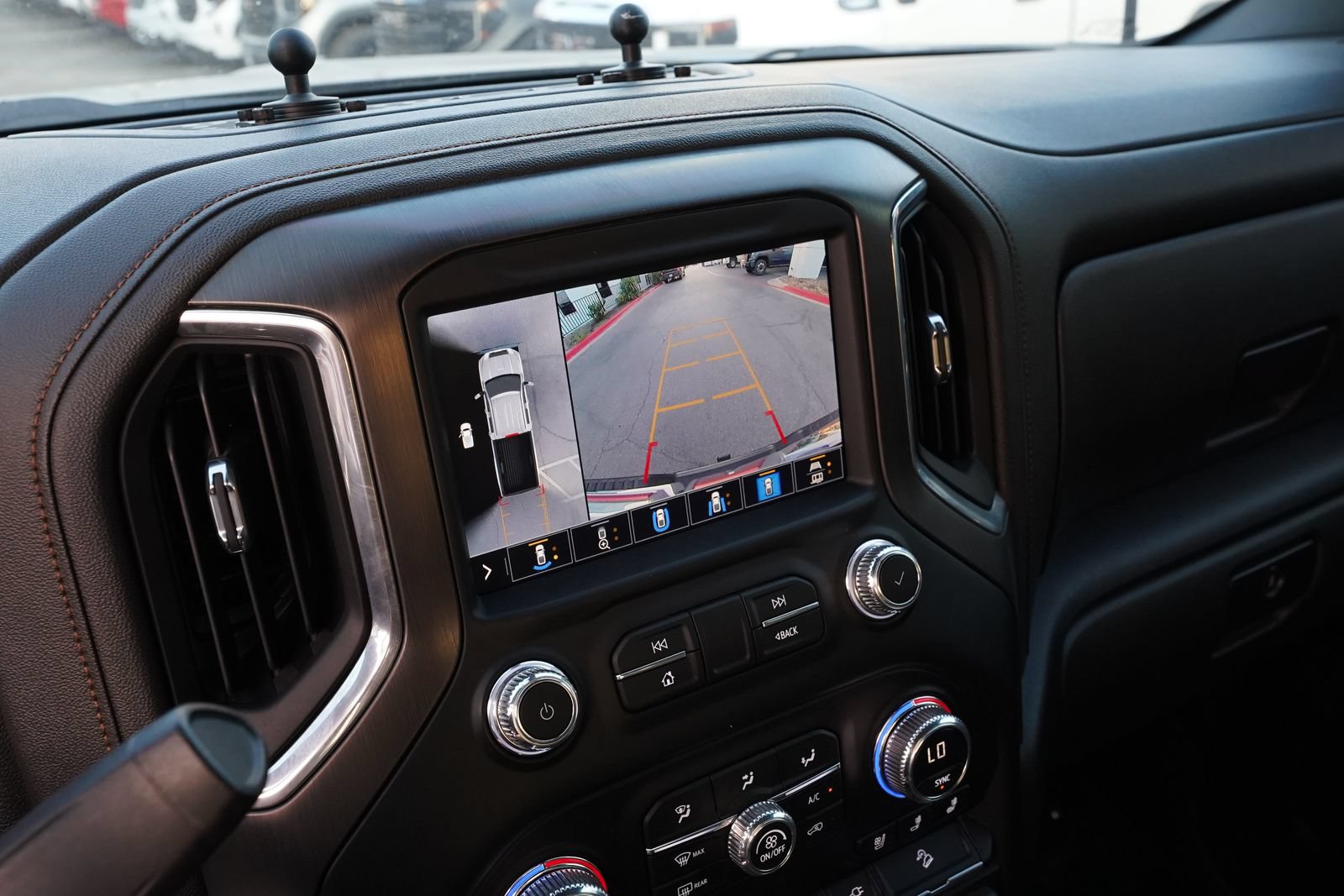 2023 GMC Sierra 3500HD AT4 - Photo 13