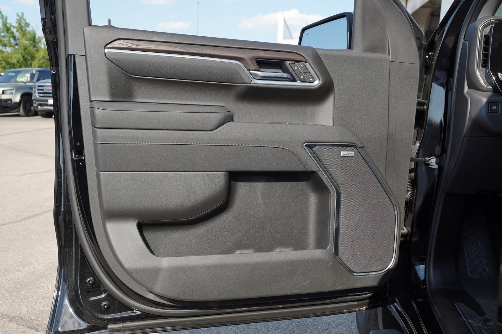 2026 GMC Sierra 1500 SLT - Photo 19