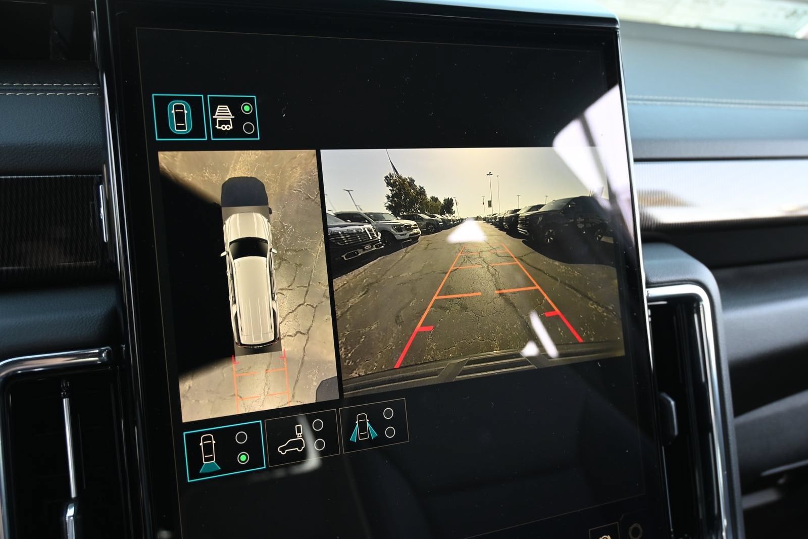 2026 GMC Yukon XL Elevation - Photo 13