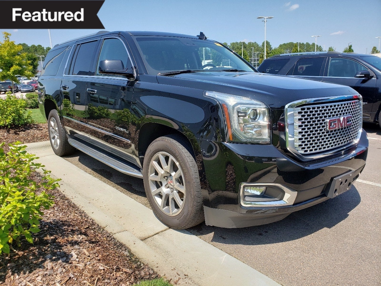 2016 GMC Yukon XL Denali's photo