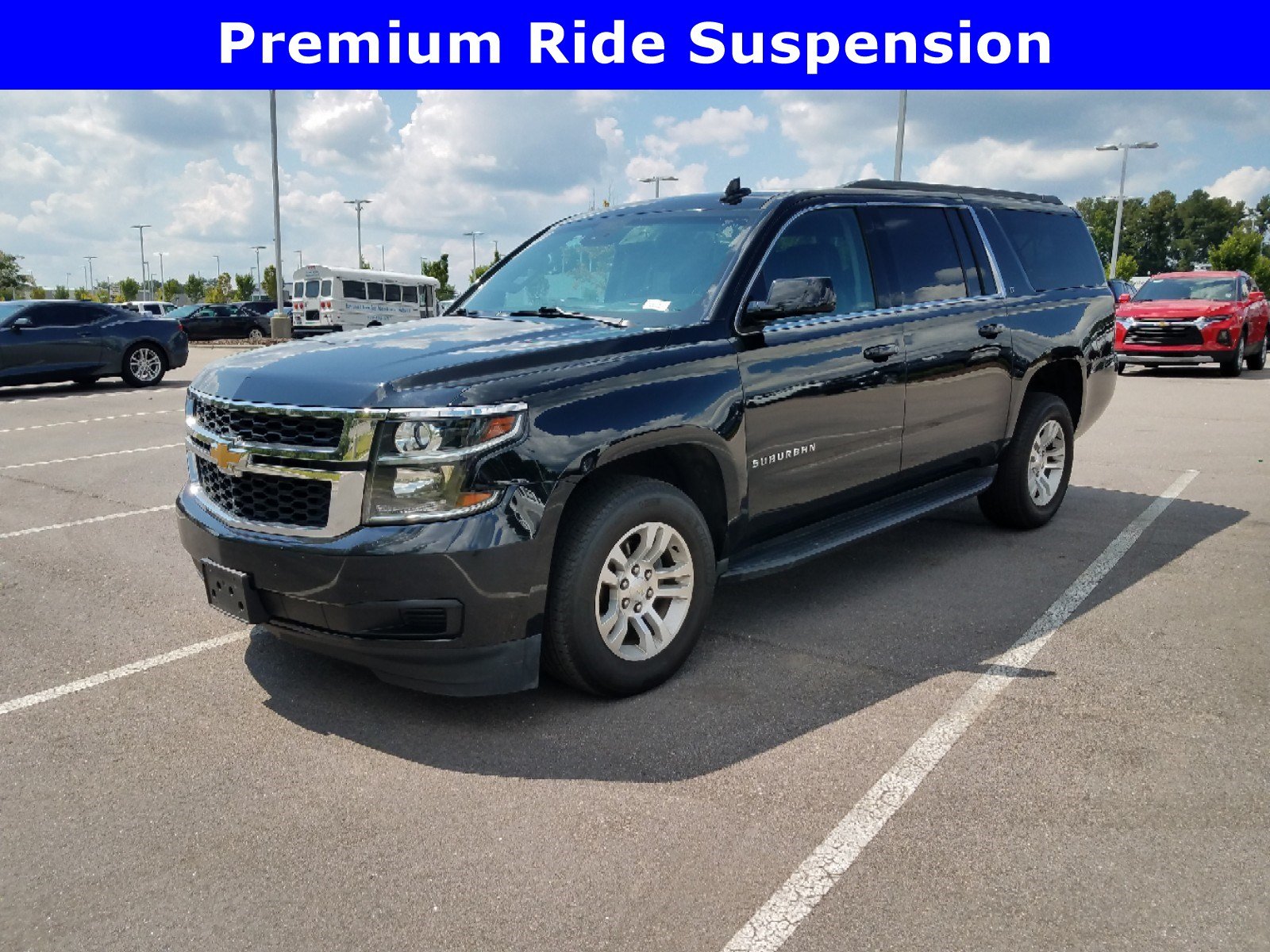 2017 Chevrolet Suburban LT's photo