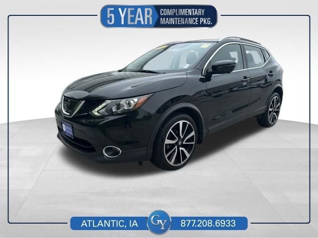 2017 Nissan Rogue Sport SL AWD's photo