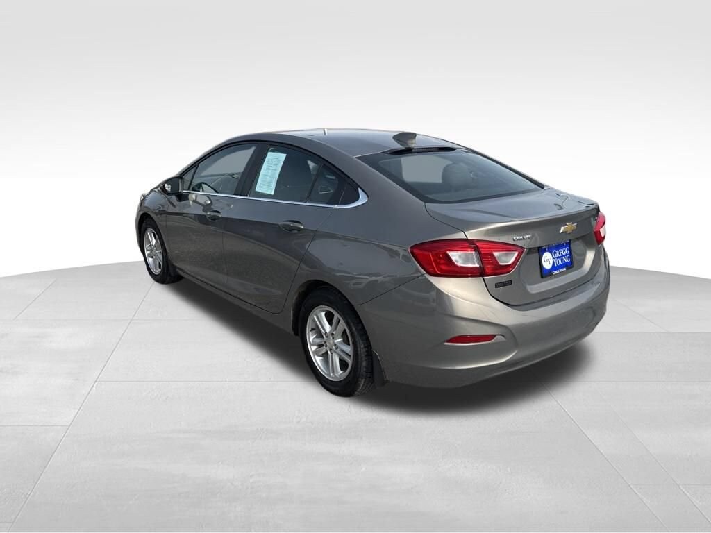 Used 2018 Chevrolet Cruze LT Car