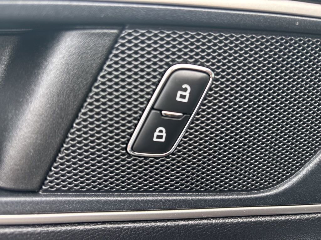 2023 Ford Edge SEL - Photo 19