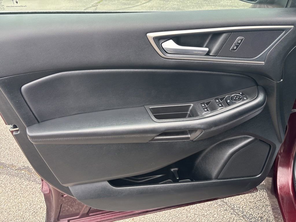2023 Ford Edge SEL - Photo 17