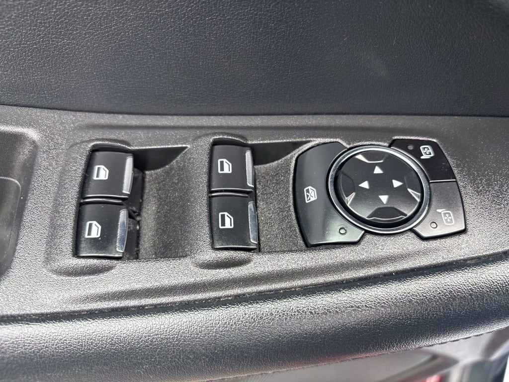 2023 Ford Edge SEL - Photo 18