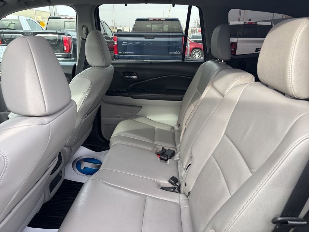 2022 Honda Pilot SE - Photo 35