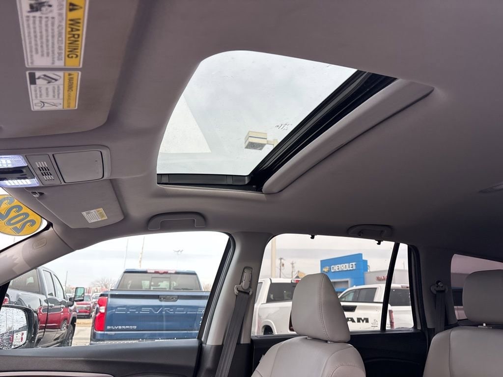2022 Honda Pilot SE - Photo 33