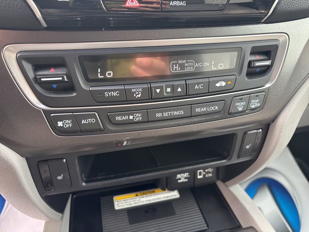 2022 Honda Pilot SE - Photo 27