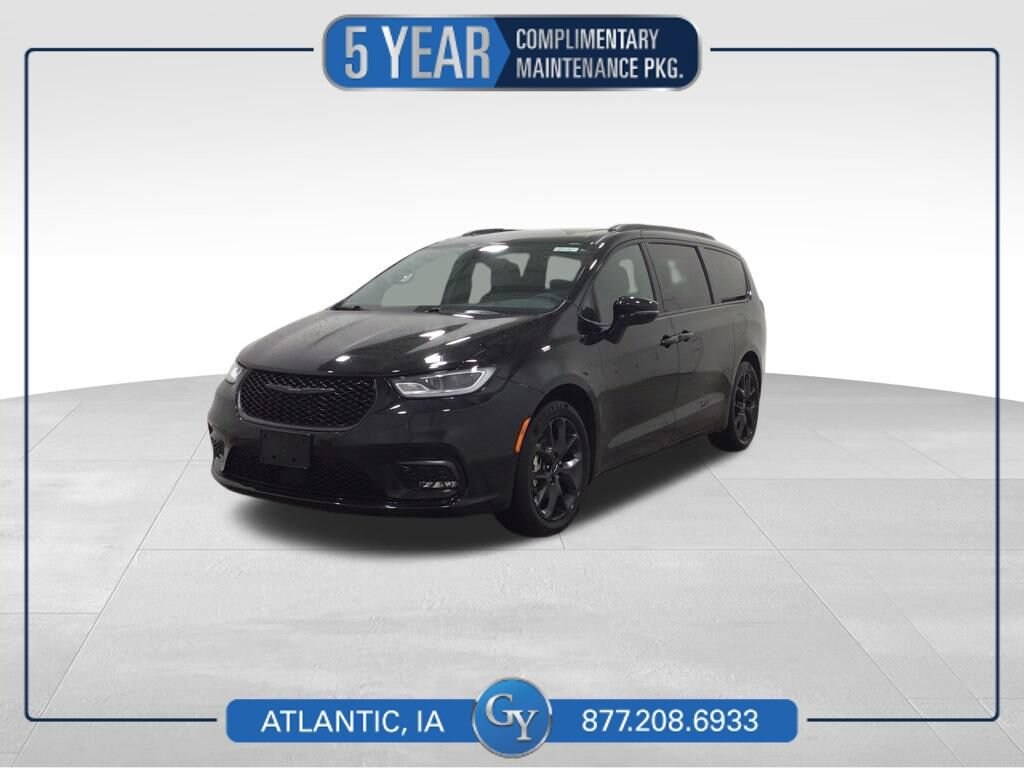 Used 2025 Chrysler Pacifica Limited