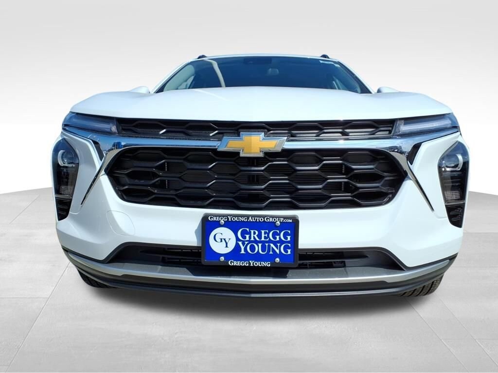 New 2025 Chevrolet Trax LT SUV