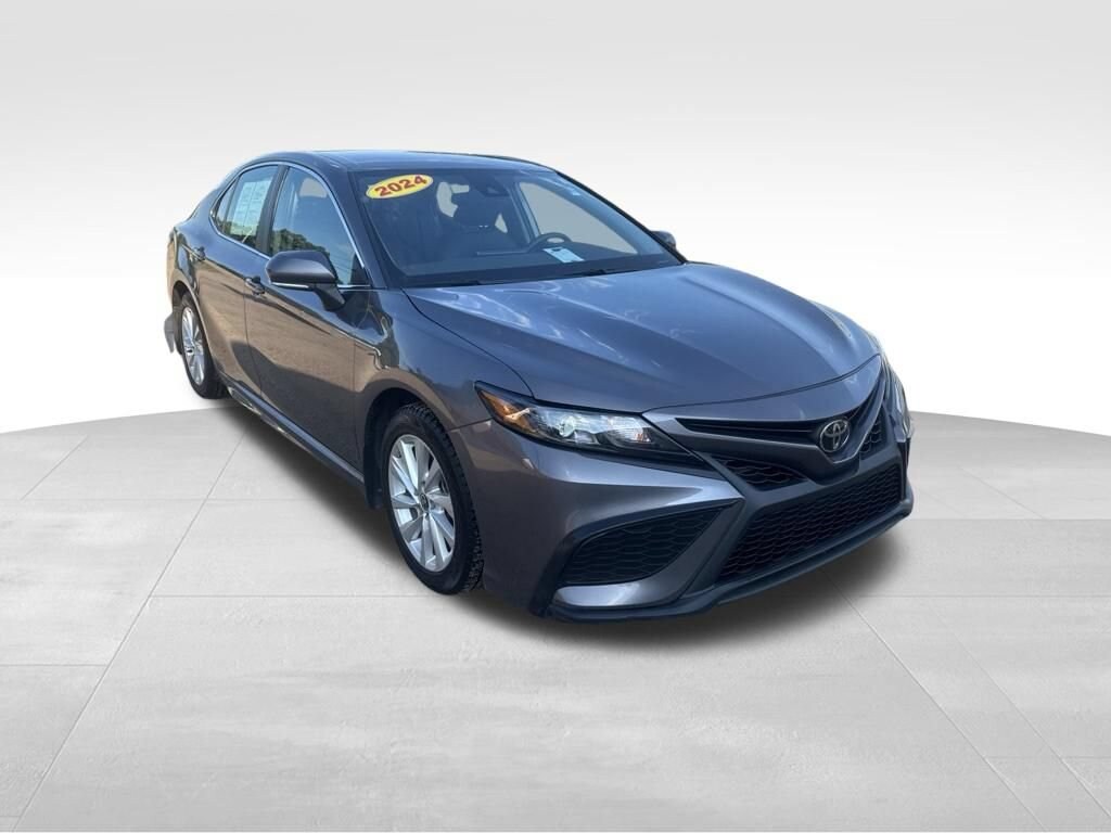 Used 2024 Toyota Camry SE