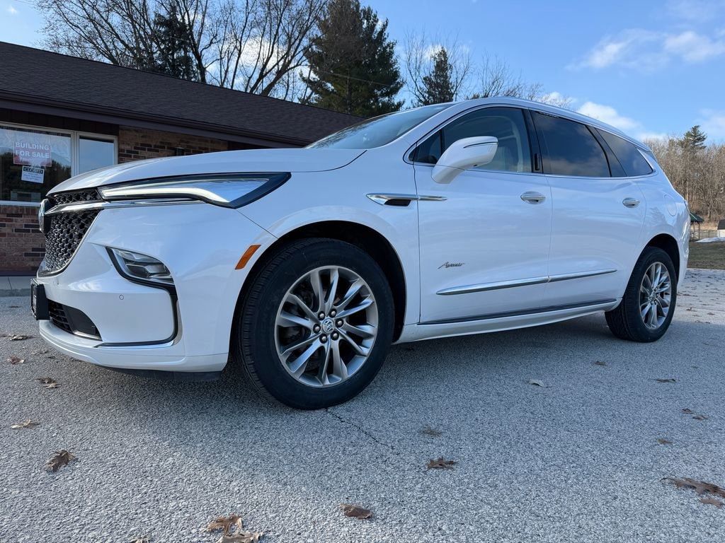 2023 Buick Enclave Avenir AWD's photo