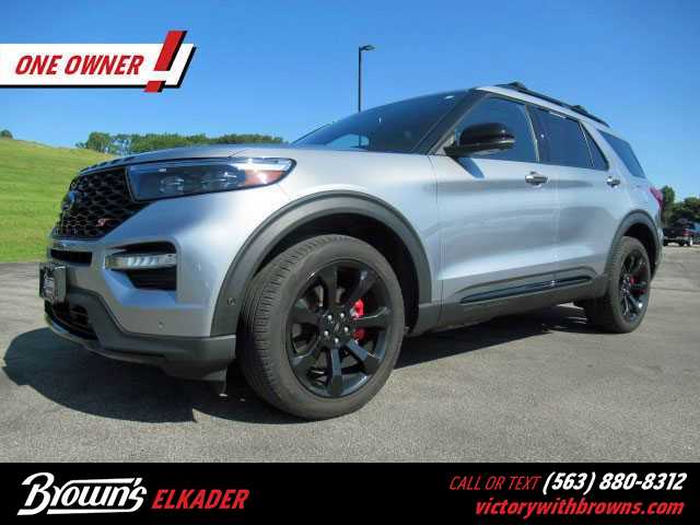 2022 Ford Explorer ST's photo