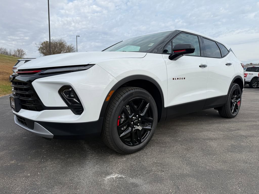 2025 Chevrolet Blazer 2.0T 2LT AWD's photo
