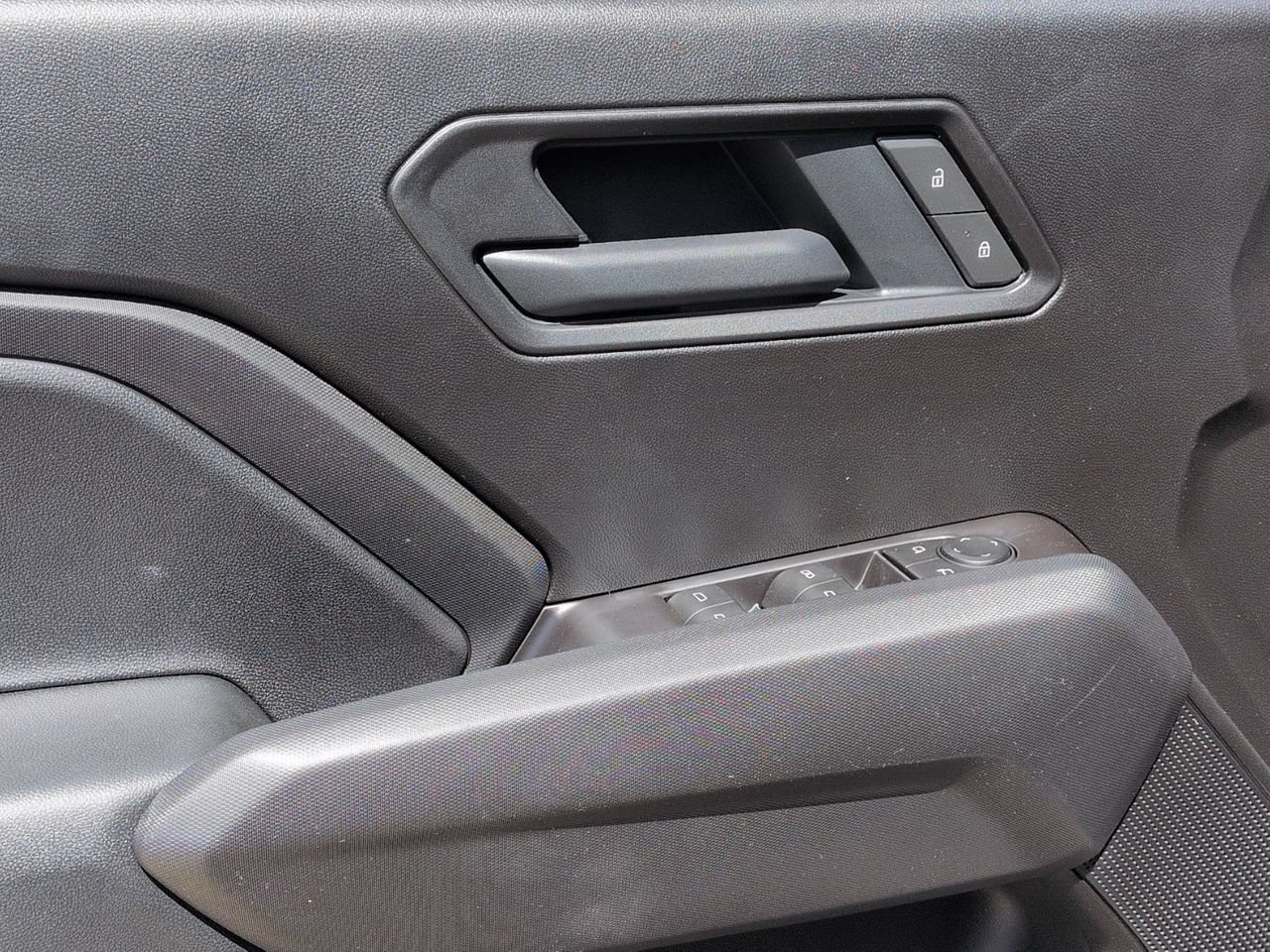 2026 Chevrolet Colorado Trail Boss - Photo 11