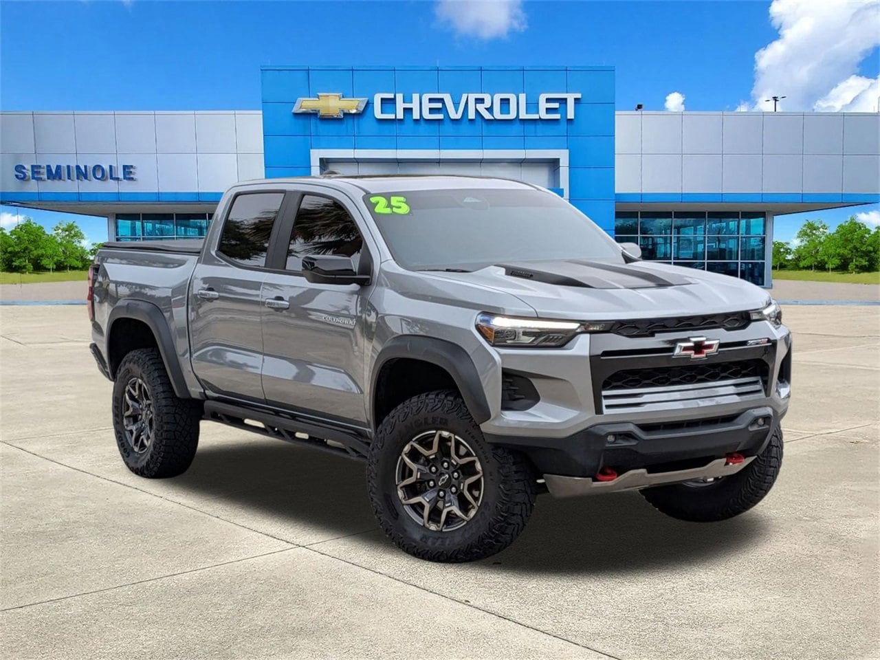 2025 Chevrolet Colorado ZR2's photo