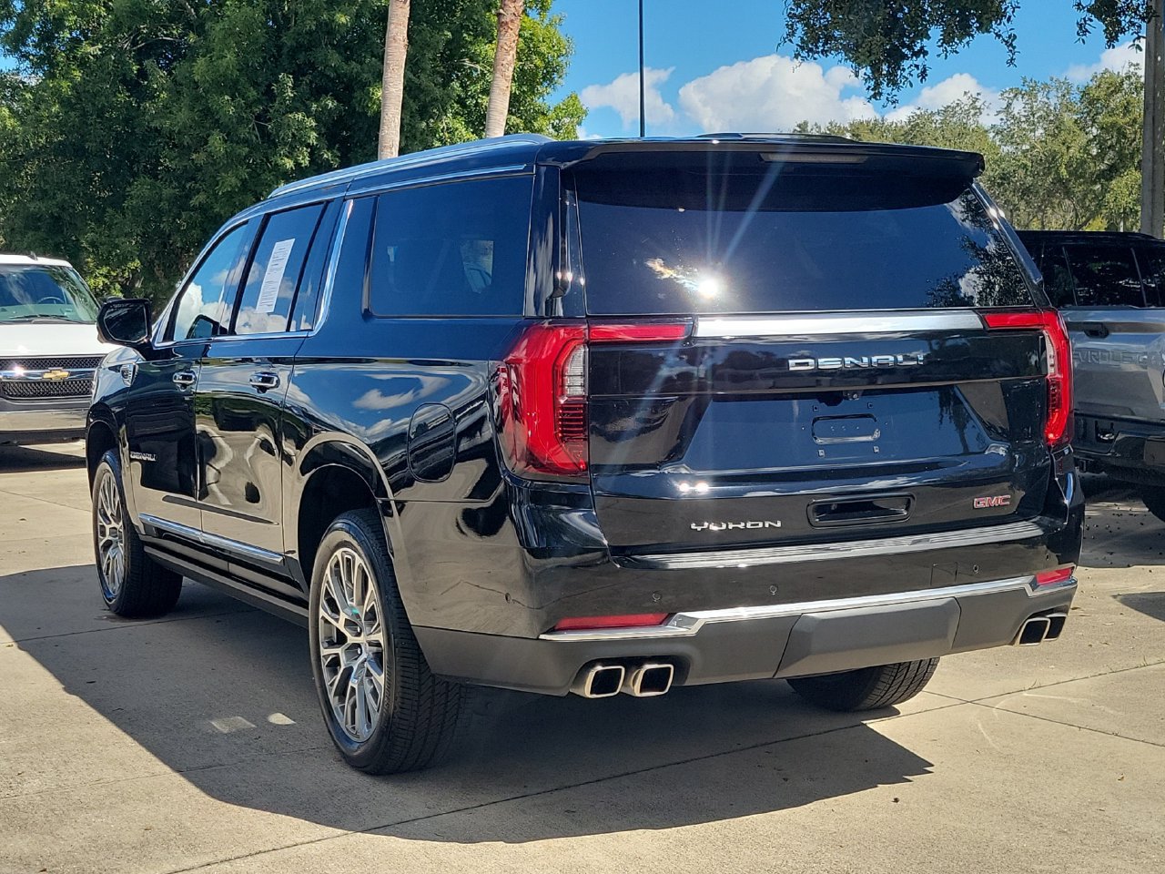 Used 2025 GMC Yukon XL Denali SUV