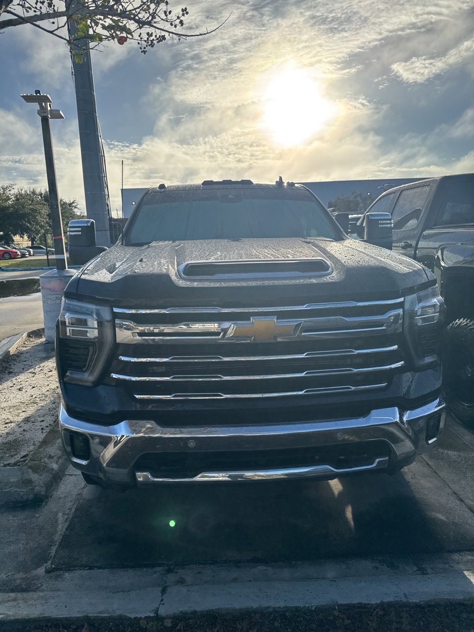 2024 Chevrolet Silverado 3500HD LTZ photo 3