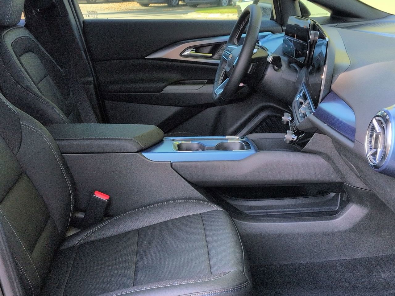2026 Chevrolet Equinox EV 2LT - Photo 25