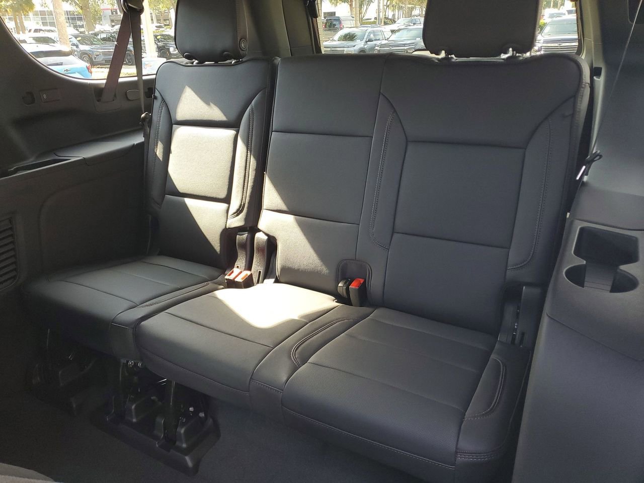 2026 Chevrolet Suburban High Country - Photo 12