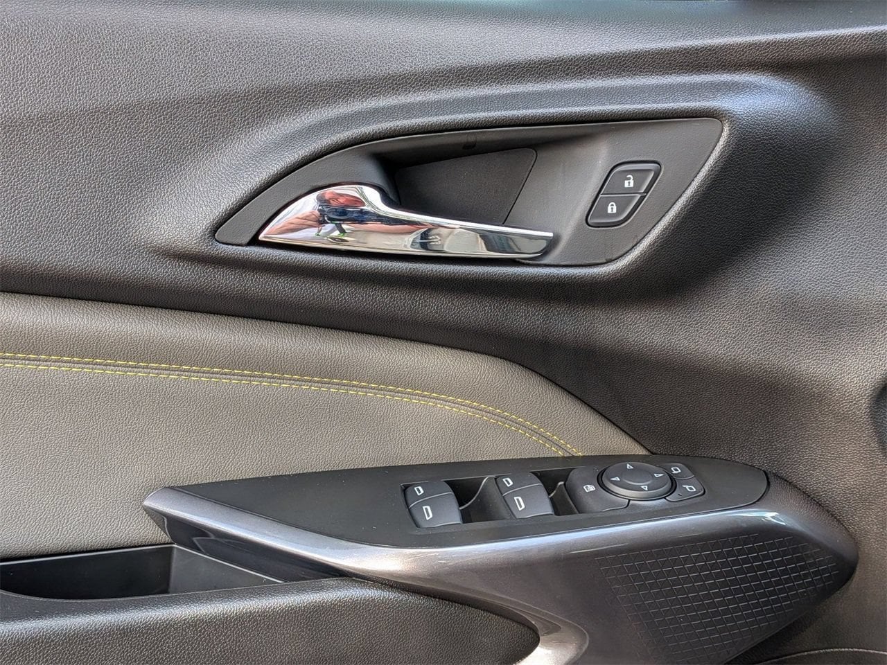 2026 Chevrolet Trax Activ - Photo 10