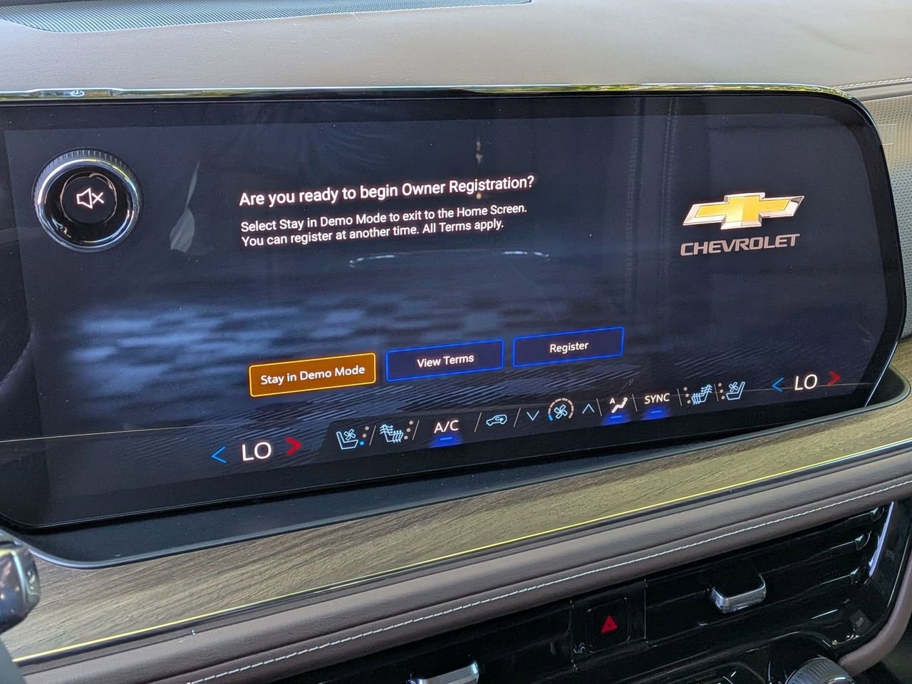 2026 Chevrolet Suburban High Country - Photo 15