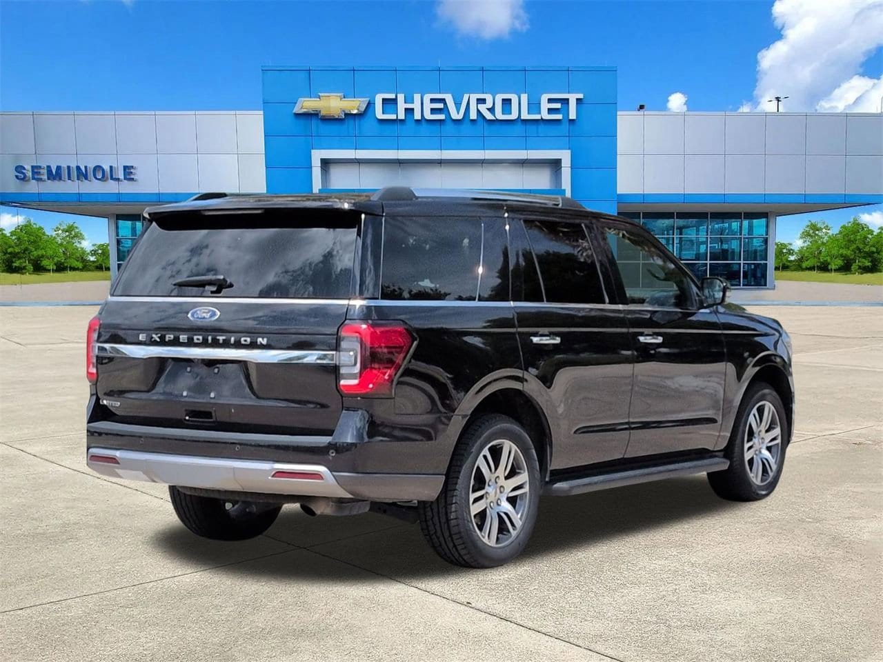 View vehicle photo 4