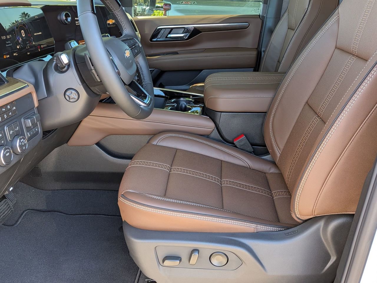 2026 Chevrolet Suburban High Country - Photo 18