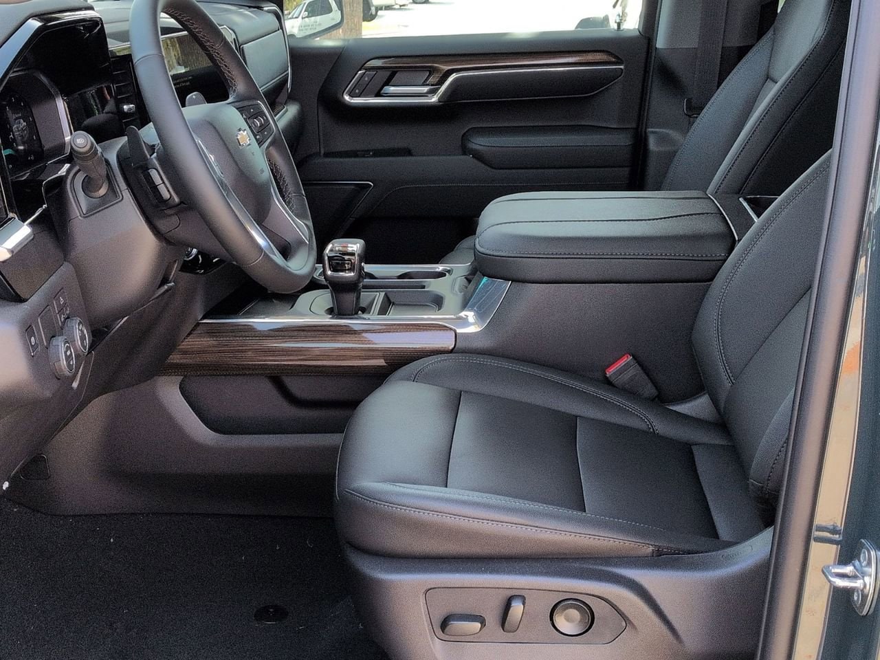 2026 Chevrolet Silverado 1500 LT - Photo 18