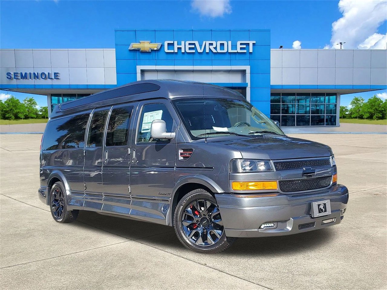 2025 Chevrolet Express Cargo Work Van's photo